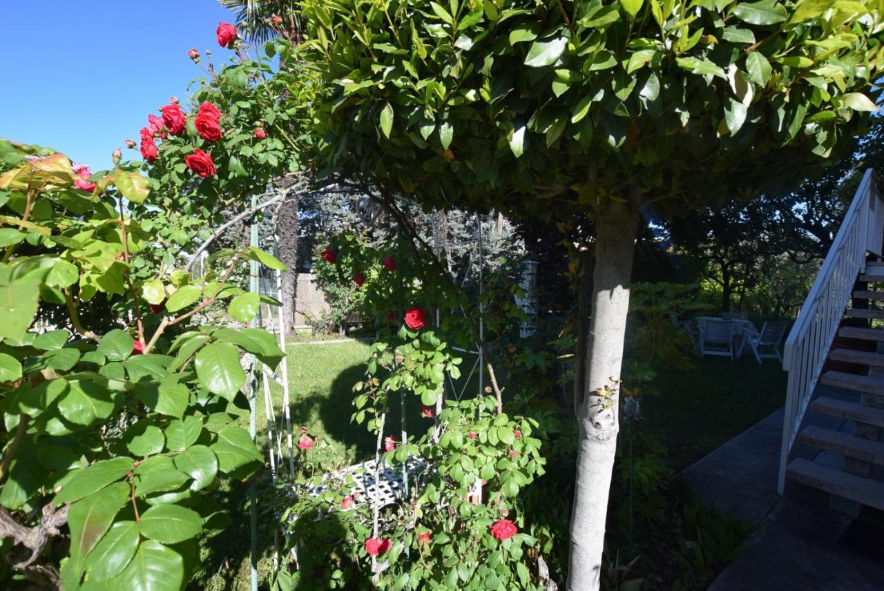 Villa Le Fate Dimora Di Charme Con Piscina Lazise Exterior foto